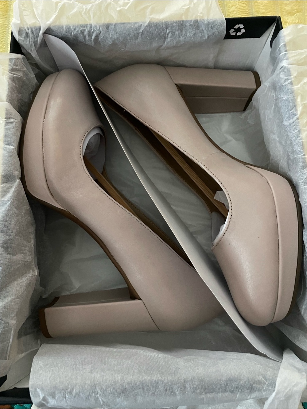 NIB Natrualizer Blush Nude Leather Block Heel Pumps size 9m - Picture 8 of 8